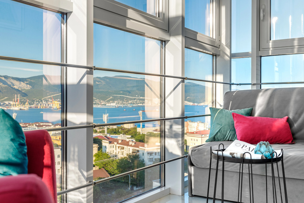 Фотография квартиры Апартаменты UzorApart Комфортная студия в центре с потрясающим видом на море