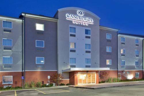 Фотография гостиницы Candlewood Suites Kalamazoo, an IHG Hotel