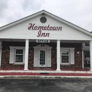 Фотографии мотеля 
            The Hometown Inn