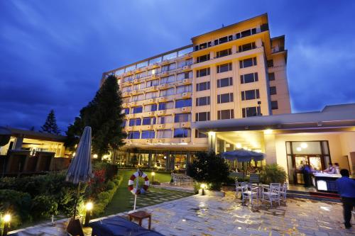 Фотография гостиницы The Everest Hotel