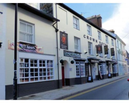 Фотография гостиницы Crown Hotel