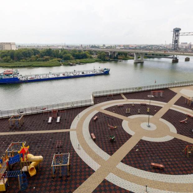 Фотографии квартиры 
            Апартаменты двухкомнатные LUX с видом на ДОН №10