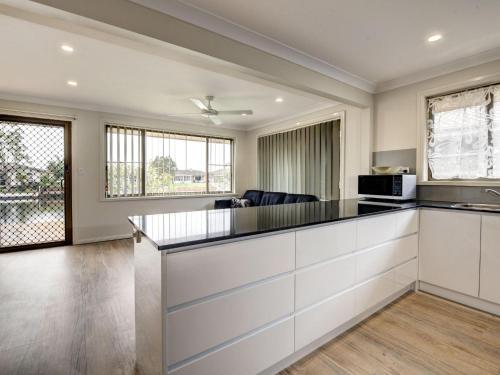 Фотография гостевого дома Relaxing Waterfront Property in Quiet Location