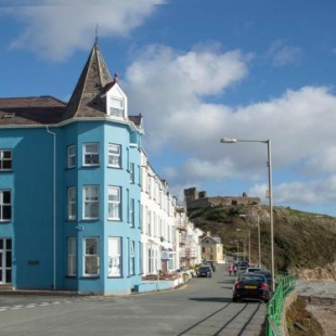 Фотография гостевого дома The Towers - Ardudwy