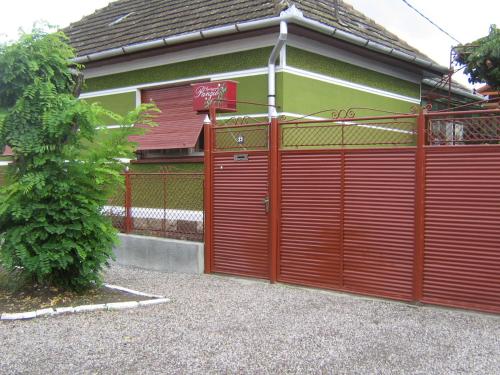 Фотография гостевого дома Gyongyver Panzio