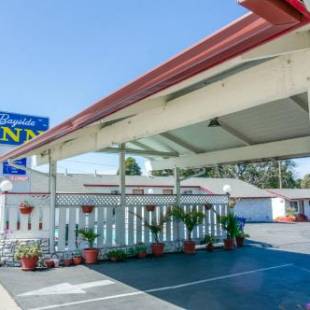 Фотографии мотеля
Bayside Inn