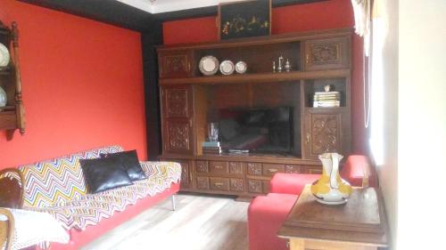 Фотография гостевого дома 2 bedrooms house with city view and balcony at Manteigas 7 km away from the slopes