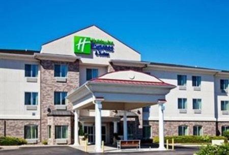 Фотография гостиницы Holiday Inn Express & Suites Clinton, an IHG Hotel