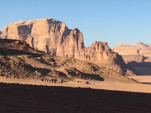 Фотографии базы отдыха
Wadi Rum Camp& Jeep Tour