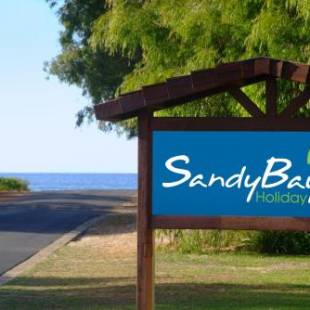 Фотографии базы отдыха 
            Sandy Bay Holiday Park