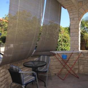 Фотографии гостевого дома 
            Apartments with a parking space Fazana - 7234