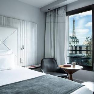 Фотографии гостиницы 
            Le Parisis - Paris Tour Eiffel