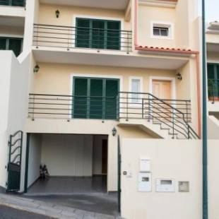 Фотографии гостевого дома
ZiZis Place