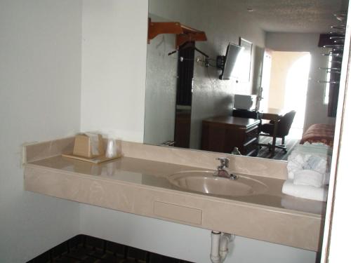 Фотография мотеля Executive Inn of Arlington