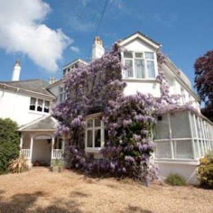 Фотографии гостиницы
Fines Bayliwick Hotel