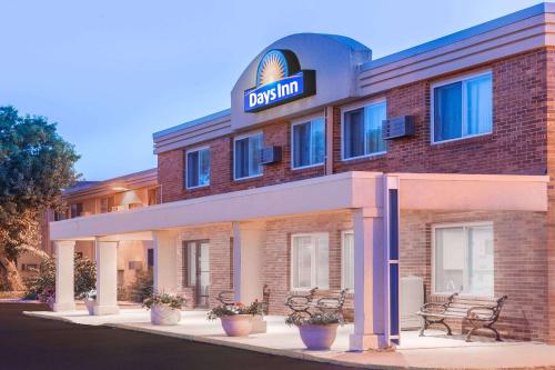 Фотография гостиницы Days Inn by Wyndham Sioux Falls