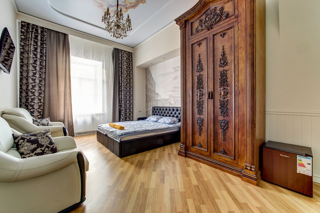 снятия жилья в санкт петербурге. квартиры посуточно фото. посуточная квартира в центре санкт-петербурга. квартира на невском проспекте. апартаменты на невском.