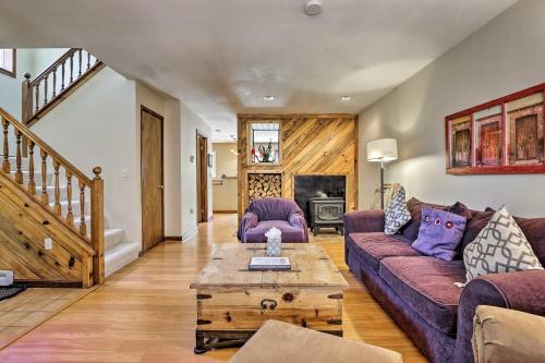 Фотография гостевого дома Mtn Retreat with Hot Tub Less Than 10Mi to Ski Copper and Breck