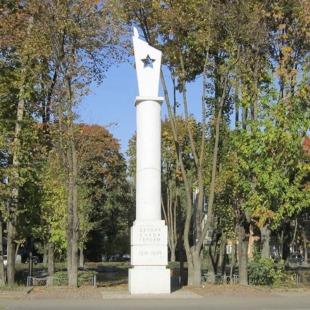 Фотография достопримечательности Мемориальное кладбище