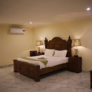 Фотография гостиницы Grand Millennium Hotel