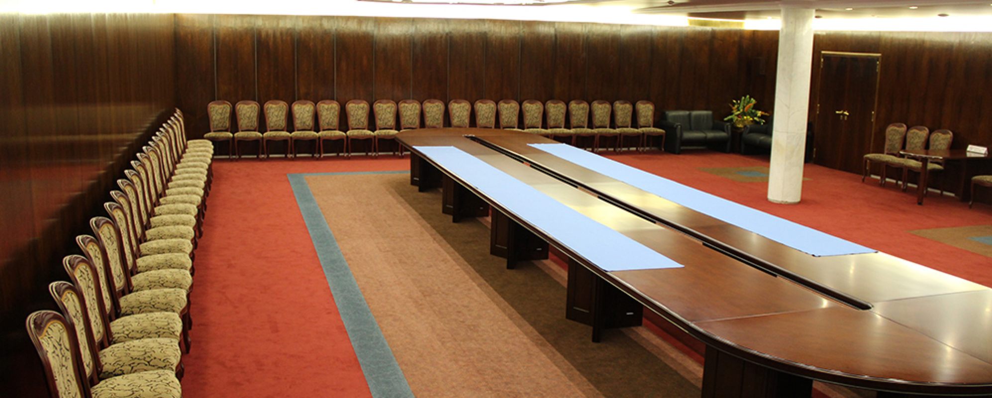 Фотографии комнаты для переговоров Арбат-Экспо Комната Президиума КЗ