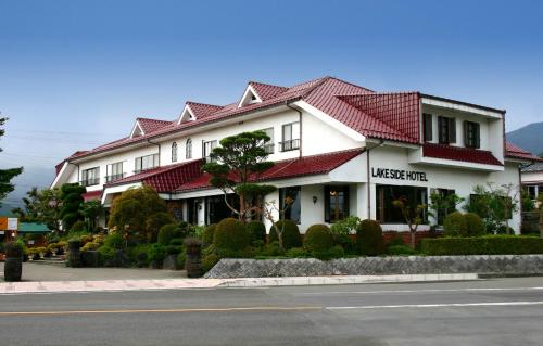 Фотография мини отеля Kawaguchiko Lakeside Hotel