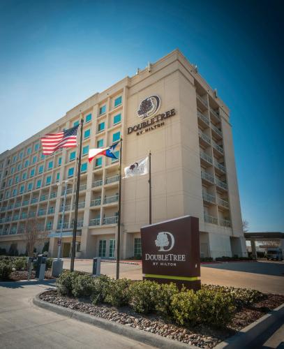 Фотография гостиницы DoubleTree by Hilton Hotel Dallas - Love Field