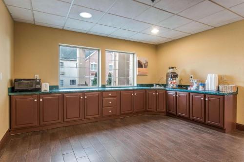 Фотографии гостиницы
Motel 6-Harrisburg, PA - Hershey North