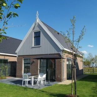 Фотография гостевого дома Detached holiday home on the Markermeer, near Amsterdam