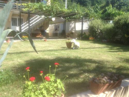 Фотографии гостевого дома
Ева и Лео