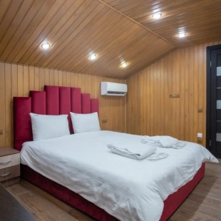 Фотография квартиры Апартаменты Red Apartments Арт Лайт Сити Апартамент Дорнан