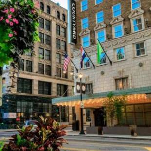 Фотографии гостиницы 
            Courtyard St. Louis Downtown/Convention Center