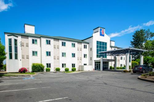 Фотография гостиницы Motel 6-Portland, OR - North