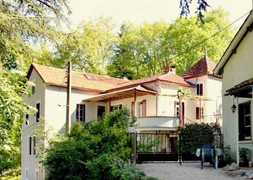 Фотография гостевого дома Castel Rouge