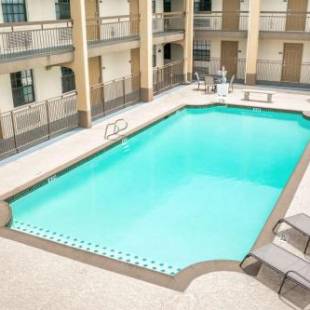 Фотографии гостиницы 
            Days Inn by Wyndham Houston