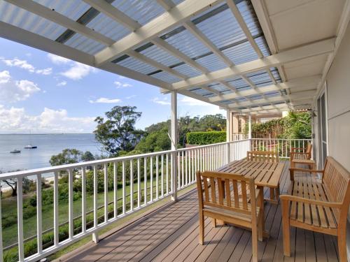 Фотография гостевого дома Gloucester Street, 04, Frangipani