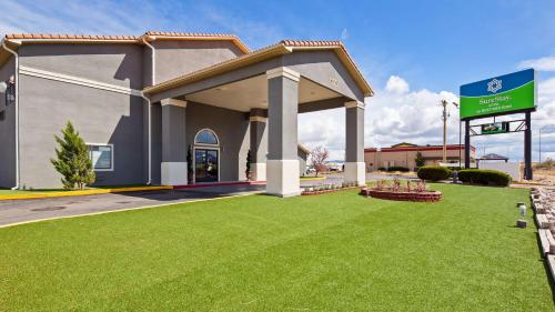 Фотография гостиницы SureStay Hotel by Best Western Grants