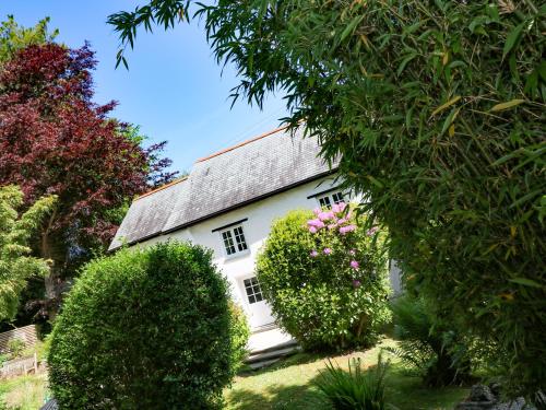 Фотография гостевого дома 3 Rose Cottages