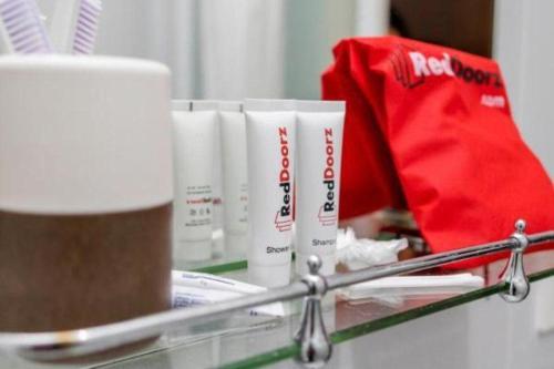 Фотография гостиницы RedDoorz @ Q Abeto Street Mandurriao