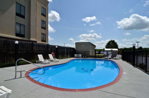 Фотография гостиницы Best Western Canton Inn