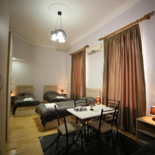 Фотография гостиницы Maia's Apt 2nd Dead End