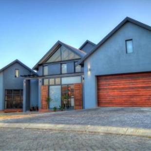 Фотографии гостевого дома
142 Vaal de Grace