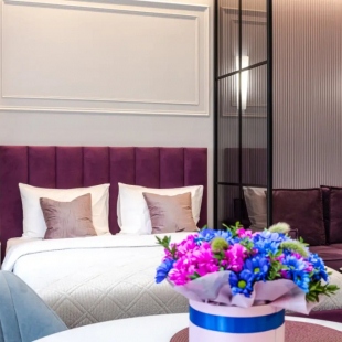 Фотография квартиры Апартаменты «Бордовый шик» в районе ВДНХ «Эстет Апарт»