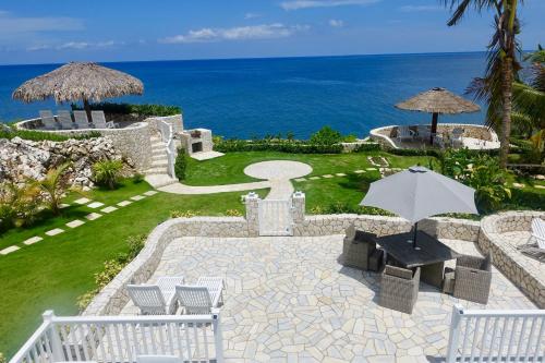 Фотография гостевого дома Stunning Ocean View