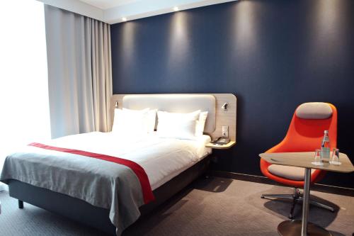 Фотография гостиницы Holiday Inn Express Frankfurt Airport - Raunheim, an IHG Hotel