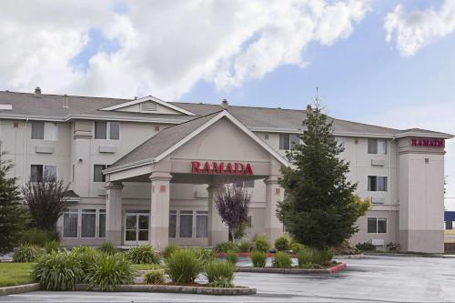 Фотографии гостиницы 
            Ramada Limited Redding