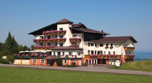 Фотография гостиницы Hotel-Restaurant am Hochfuchs