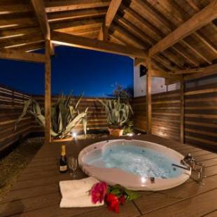 Фотографии мини отеля
HOTEL SWEET SEASON-L