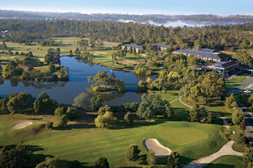 Фотография гостиницы Country Club Tasmania