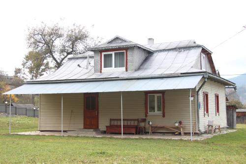 Фотографии гостевого дома
У МИХАИЛА под лесом